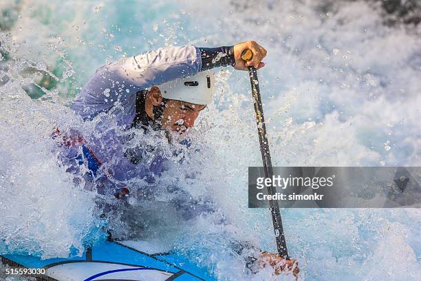 hombre en kayak - extreme close up fotografías e imágenes de stock