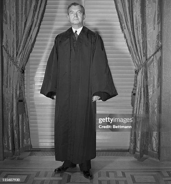 Supreme Court Justice Robe Photos et images de collection - Getty Images