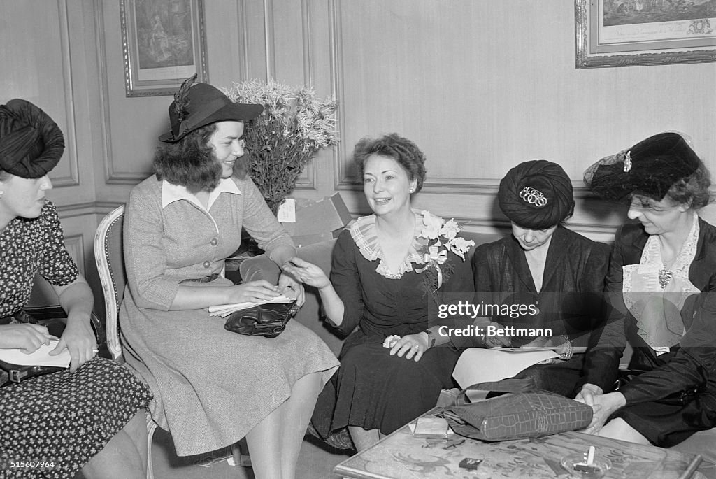 Margaret Mitchell with Reporters