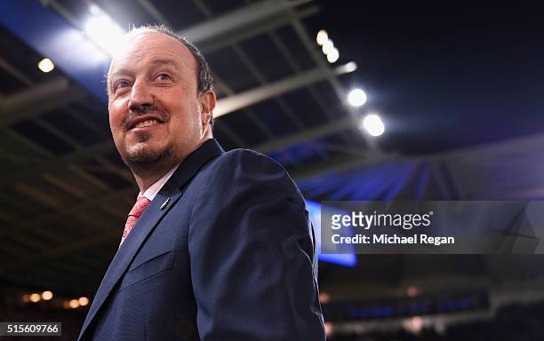 Rafael Benitez manager of Newcastle United looks on prior to the Barclays Premier League match between Leicester City and Newcastle United at The...