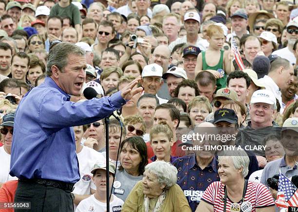 60 George W Bush Speech In Cincinnati Stock Photos, High-Res Pictures ...