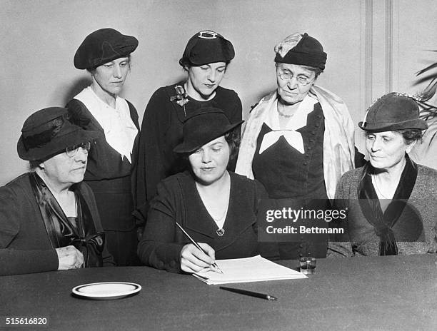 Chicago, IL- Officers of the American Birth Control League at their fourteenth annual meeting. Left to right : Mrs. Benjamin Carpenter, Chicago...