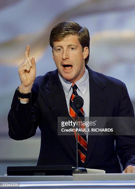 Representative Patrick Kennedy of Rhode Island speaks to delegates at the Democratic National Convention 14 August 2000 at the Staples Center in Los...