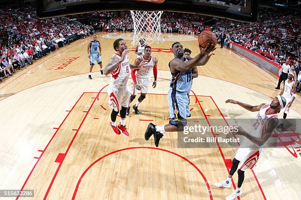 Hairston of the Memphis Grizzlies goes for the layup during the game against the Houston Rockets on March 14, 2016 at the Toyota Center in Houston,...