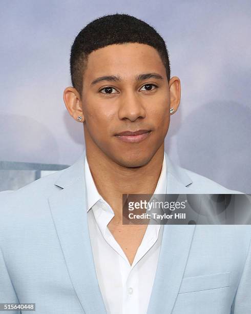 Keiynan Lonsdale attends the 'Allegiant' New York premiere at AMC Loews Lincoln Square 13 theater on March 14, 2016 in New York City.