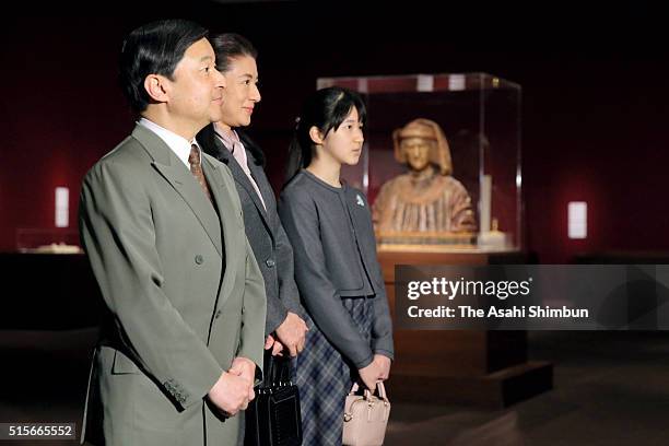 Crown Prince Naruhito, Crown Princess Masako and their daughter Princess Aiko visit the 'Botticelli and His Time' exhibition at the Tokyo...