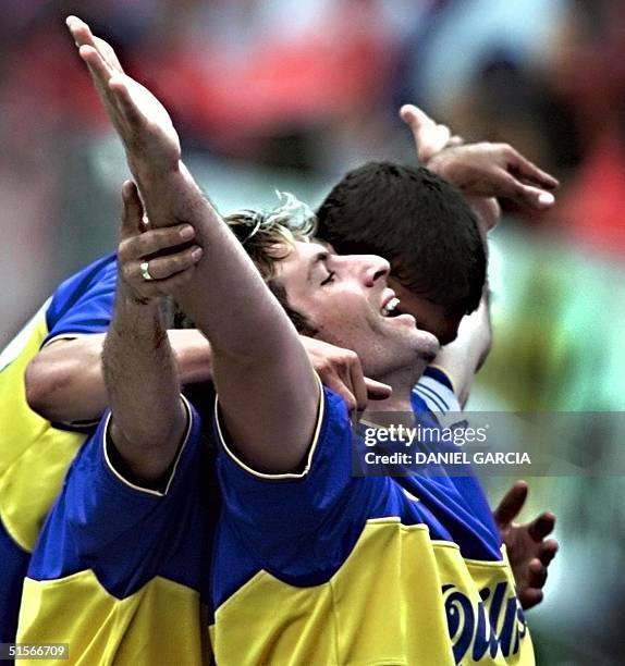 Martin Palermo of Boca Juniors celebrates after his goal 15 October 2000 during a game against River Plate at the Monumental de River stadium in...