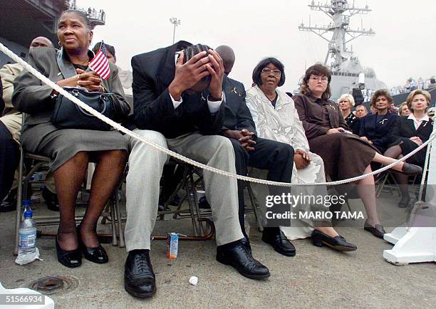 Uss Cole Ribbon Uss Cole Memorial Imagens e fotografias de stock - Getty Images
