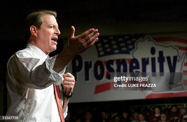 Democratic presidential candidate and US Vice President Al Gore speaks at a rally in Fond du Loc, Wisconsin 30 October, 2000. Gore is on a two-day...