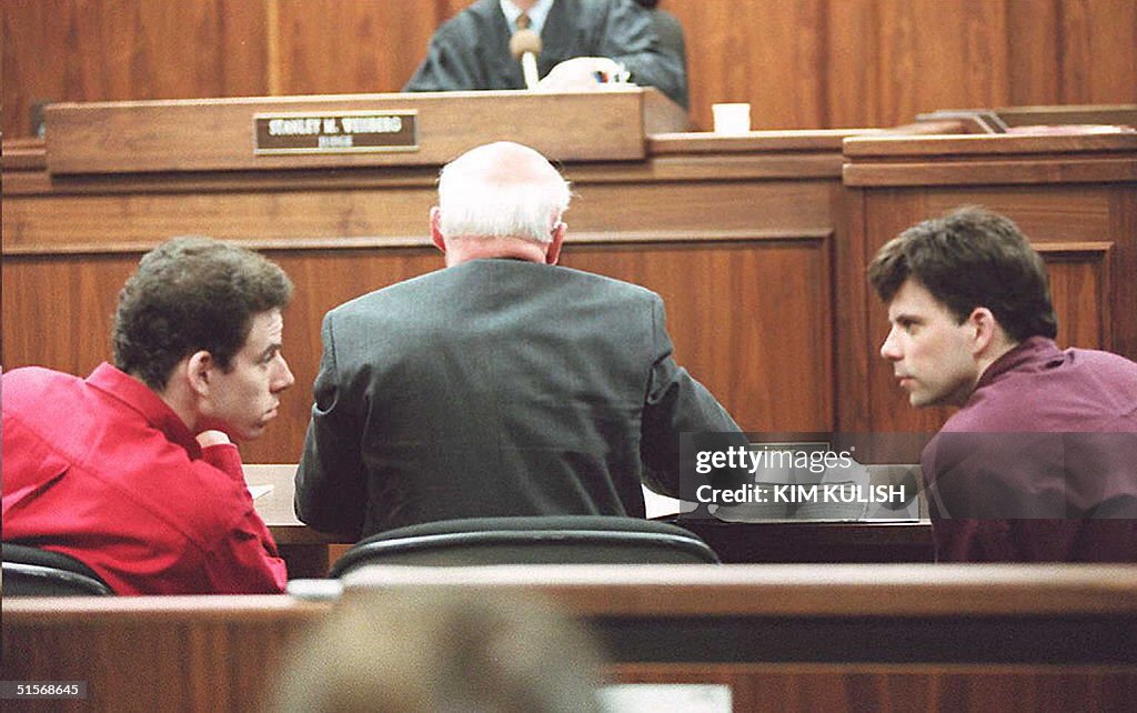 This 02 February 1995 file picture shows Erik (L)