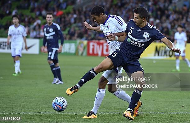 Daniel Gerogievski of Melbourne Victory fights for the ball with Hygor Garcia Silva Suwon Samsung Bluewings during the AFC Champions League group...