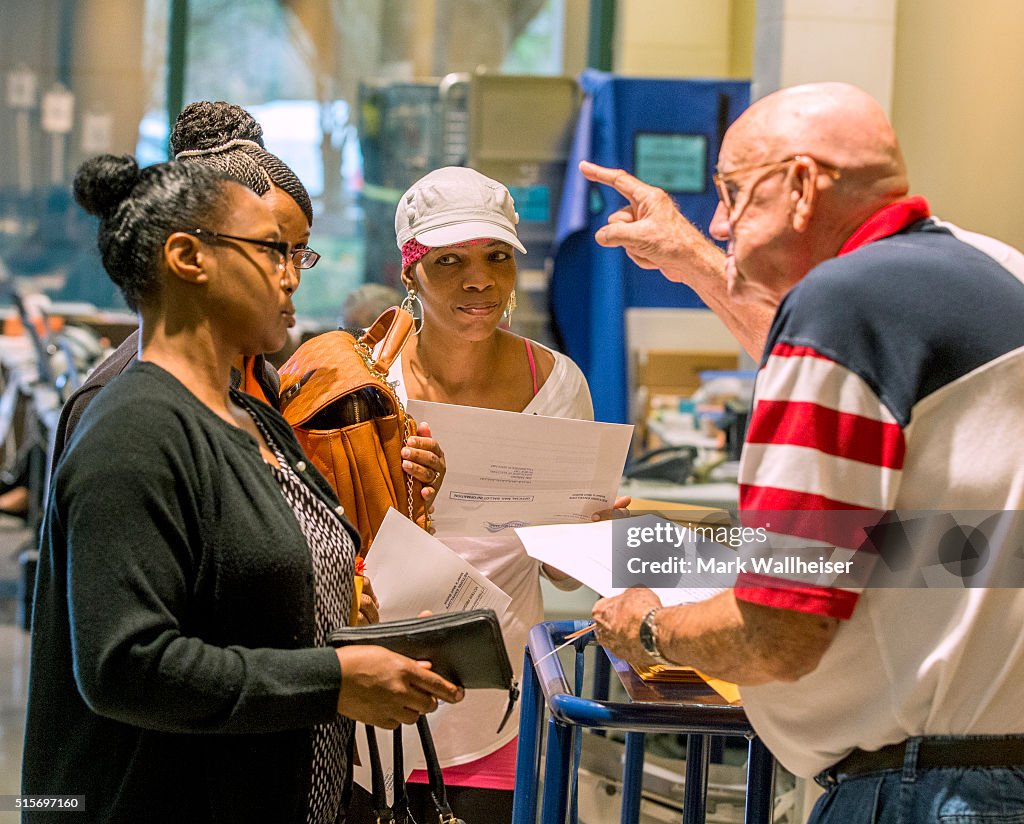 Florida Voters Take Part In State's Primary