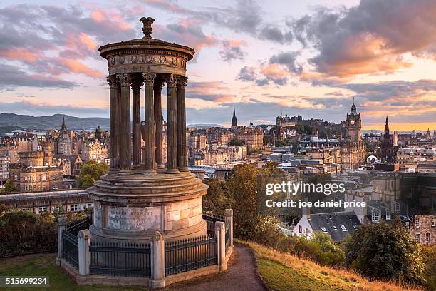 monument, edinburgh, calton hill, scotland - edinburgh scotland photos et images de collection