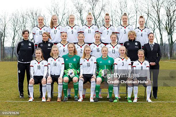 Vanessa Ziegler, Jolina Opladen, goalkeeper Janina Leitzig, Janina Minge, goalkeeper Leonie Doege, Caroline Siems, Kristin Koegel, head coach...