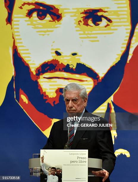 Peruvian Writer 123 Book Behind Bars Stock Photos, High-Res Pictures, and Images ...