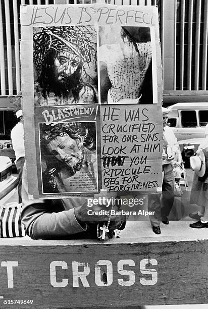 Christian protesting outside the Ziegfeld Theater in Manhattan, at the portrayal of Christ in Martin Scorsese's film 'The Last Temptation of Christ',...