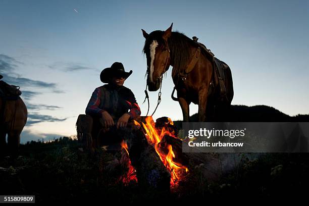 ranch campfire - cowboy bildbanksfoton och bilder