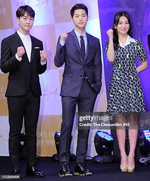 Onew of SHINee, Song Joong-ki and Song Hye-kyo attend the KBS 2TV drama "Descendants of the Sun" press conference at Imperial Palace on February 22,...