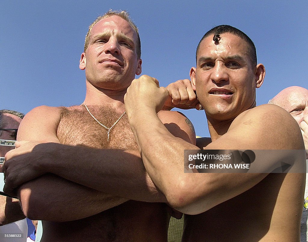 Hector "Macho" Camacho Sr. (R) and fight opponent