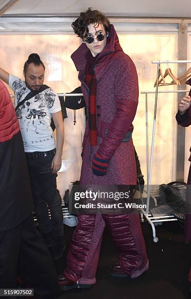 Models are seen backstage ahead of the Safak Tokur show during the Mercedes-Benz Fashion Week Istanbul Autumn/Winter 2016 at Zorlu Center on March...