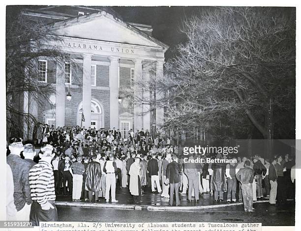 Birmingham, AL: University of Alabama students at Tuscaloosa gather in a demonstration on the campus following the recent admittance of the first...