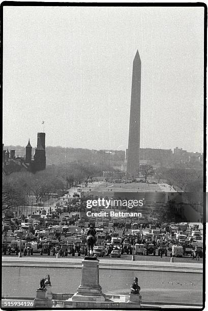 Washinhgton, DC: Farmers park their tractors and campers on the Mall area of Washington as police block all exits to try to stop another traffic jam...