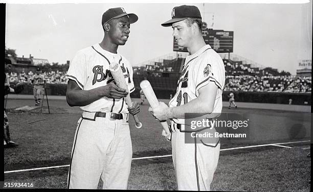 85 Hank Aaron 1957 Stock Photos, High-Res Pictures, and Images - Getty  Images