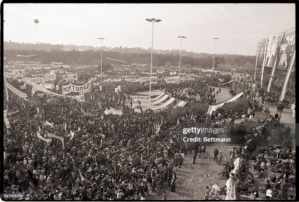 Crowd Gathers for Juan Peron's Return