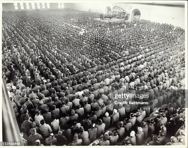 San Quentin, CA- Picture taken during the annual New Year's vaudeville show at California's state prison, when 5500 prisoners gathered in a large...