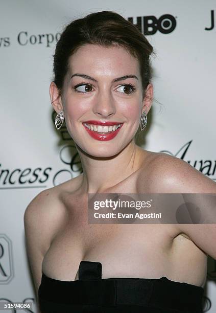Actress Anne Hathaway attends the 2004 Princess Grace Awards on October 27, 2004 at Cipriani's 42nd Street, in New York City.