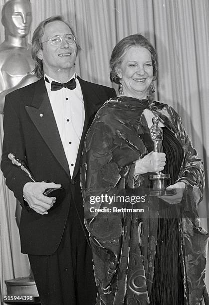 William Hurt and Geraldine Page proudly hold their Oscars on March 24, 1986. Hurt was recognized as Best Actor for his role in Kiss of the Spider...