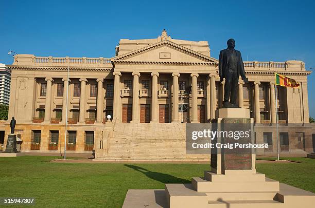 old parliament building. - sri lanka flag stock-fotos und bilder