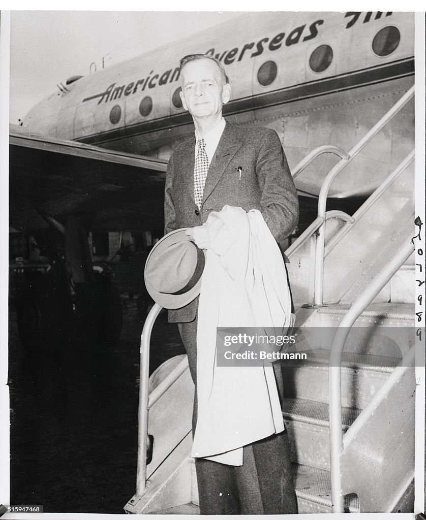 Dr. Kurt Schumacher Arrives In New York