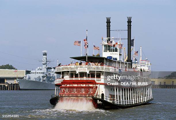 Paddle steamer on the Mississippi river, New Orleans, Louisiana, United States of America.