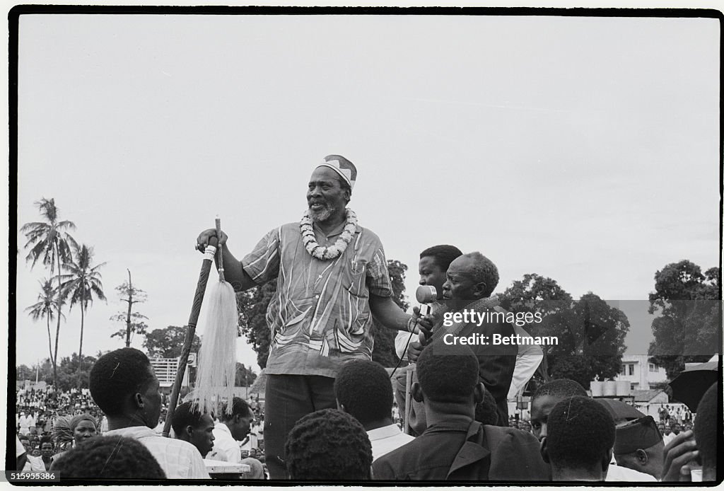 Kenyatta Speaking at Mombassa Rally