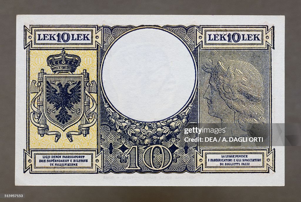 10 lek banknote...