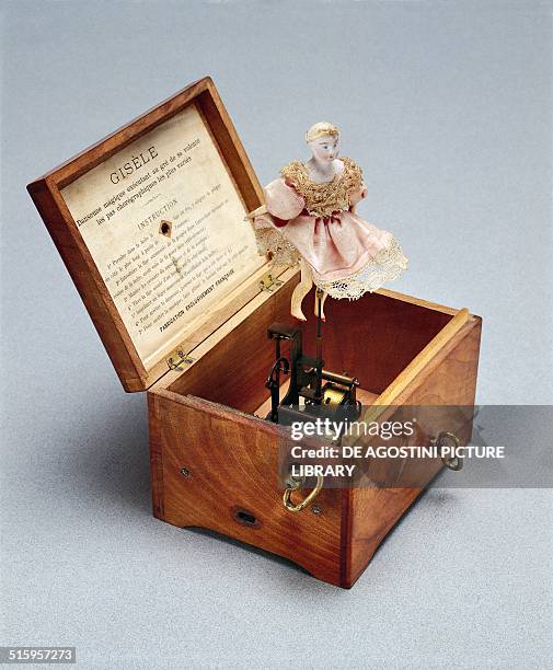 Giselle, music box with ballerina, toy with clockwork mechanism Paris. France, 20th century. Milan, Museo Del Giocattolo E Del Bambino