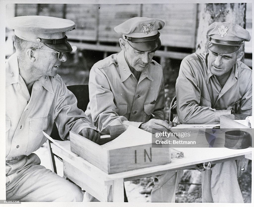 Three Generals Seated, Working