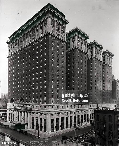 New York, NY: Hotel Pennsylvania 7th Avenue Between 32nd Street and 33rd Street.