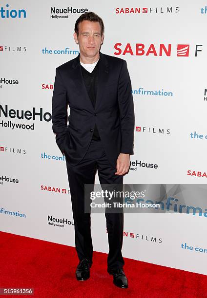 Clive Owen attends the premiere of Saban Films' 'The Confirmation' on March 15, 2016 in Los Angeles, California.