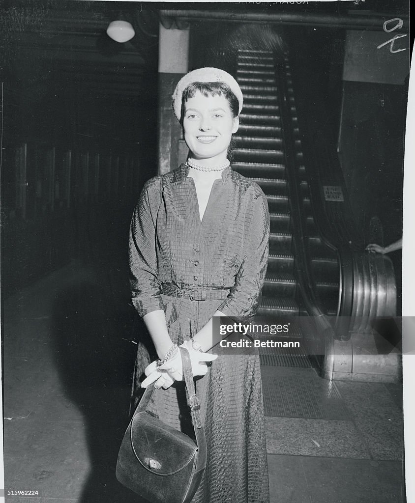 Elisabeth Claiborne Posing Inside Station