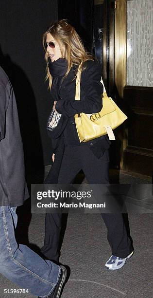 Jennifer Aniston leaves a midtown hotel October 27, 2004 in New York City.