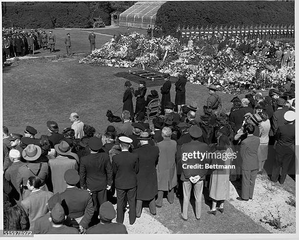 Fdr Death Franklin D Roosevelt Death Photos and Premium High Res Pictures - Getty ...