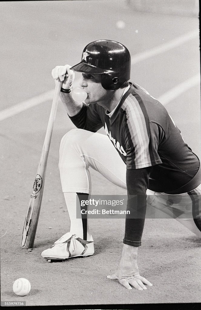 Nolan Ryan Kneeling, Blowing Bubble