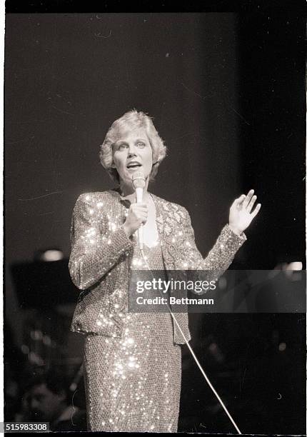 New York, New York- Picture shows singer, Anne Murray, Performing at Radio City Music Hall.