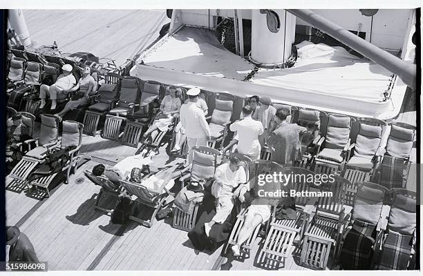 Life on board on an oceanliner during crossing. Undated photograph.
