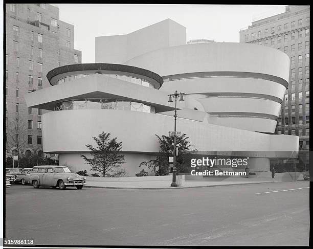 New York: Exterior view of the Guggenheim Museum.