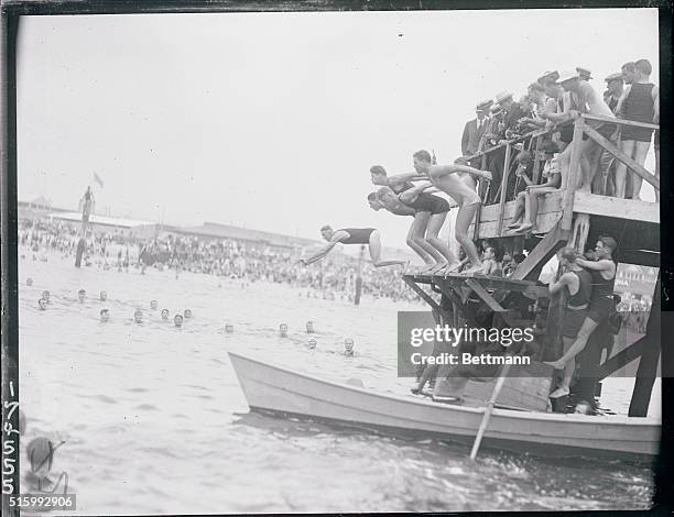 July 23, 1922. Chicago Swimmer Breaks Record at Brighton. Thomas E. Blake, Jr., Lee Jarvis of Texas, James W. Hall, Thomas Karasezwski, army...