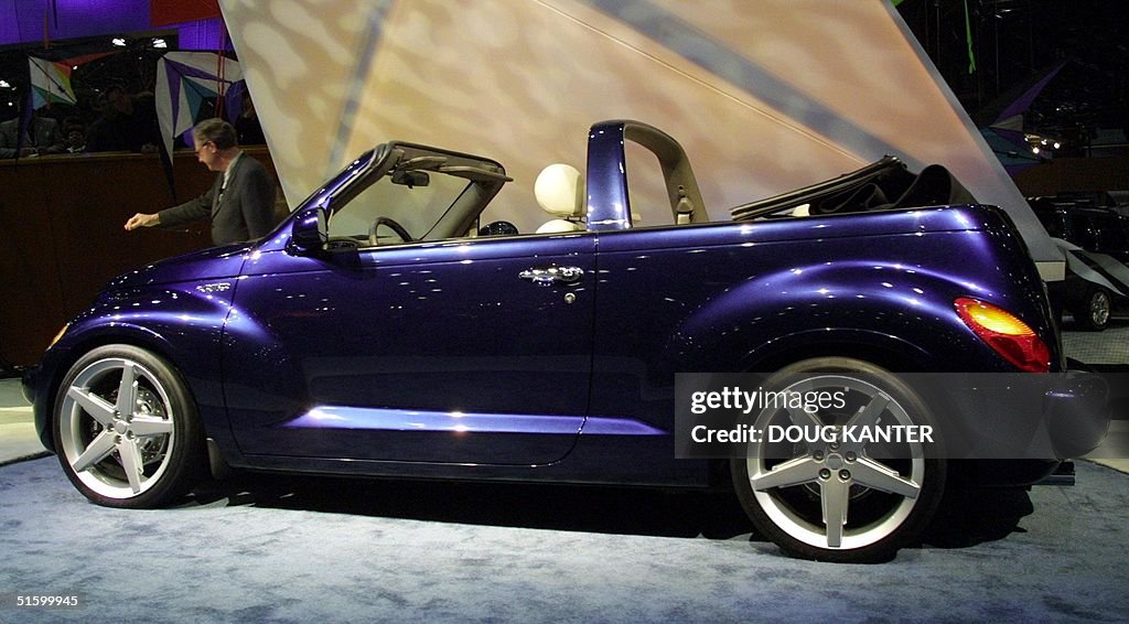 Cruiser Convertible Daimler Chrysler unveils the new Chrysler PT Cruiser Convertible at ...