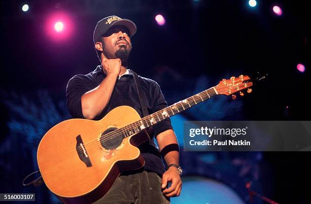 American musician Darius Rucker, of the band Hootie and the Blowfish, performs onstage at the World Music Theater, Tinley Park, Illinois, October 3,...